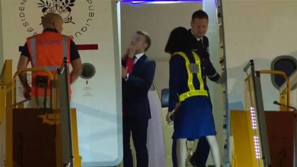 أول تعليق لماكرون على صفعة زوجته: “كنا نمزح” أول تعليق لماكرون على صفعة زوجته: “كنا نمزح”