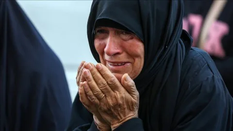 أول رد من “حماس” على بيان الـ 80 دولة بشأن حرب غزة: تأكيد على تنامي الرفض العالمي لجريمة الإبادة والتطهير العرقي المستمرة. أول رد من “حماس” على بيان الـ 80 دولة بشأن حرب غزة: تأكيد على تنامي الرفض العالمي لجريمة الإبادة والتطهير العرقي المستمرة.