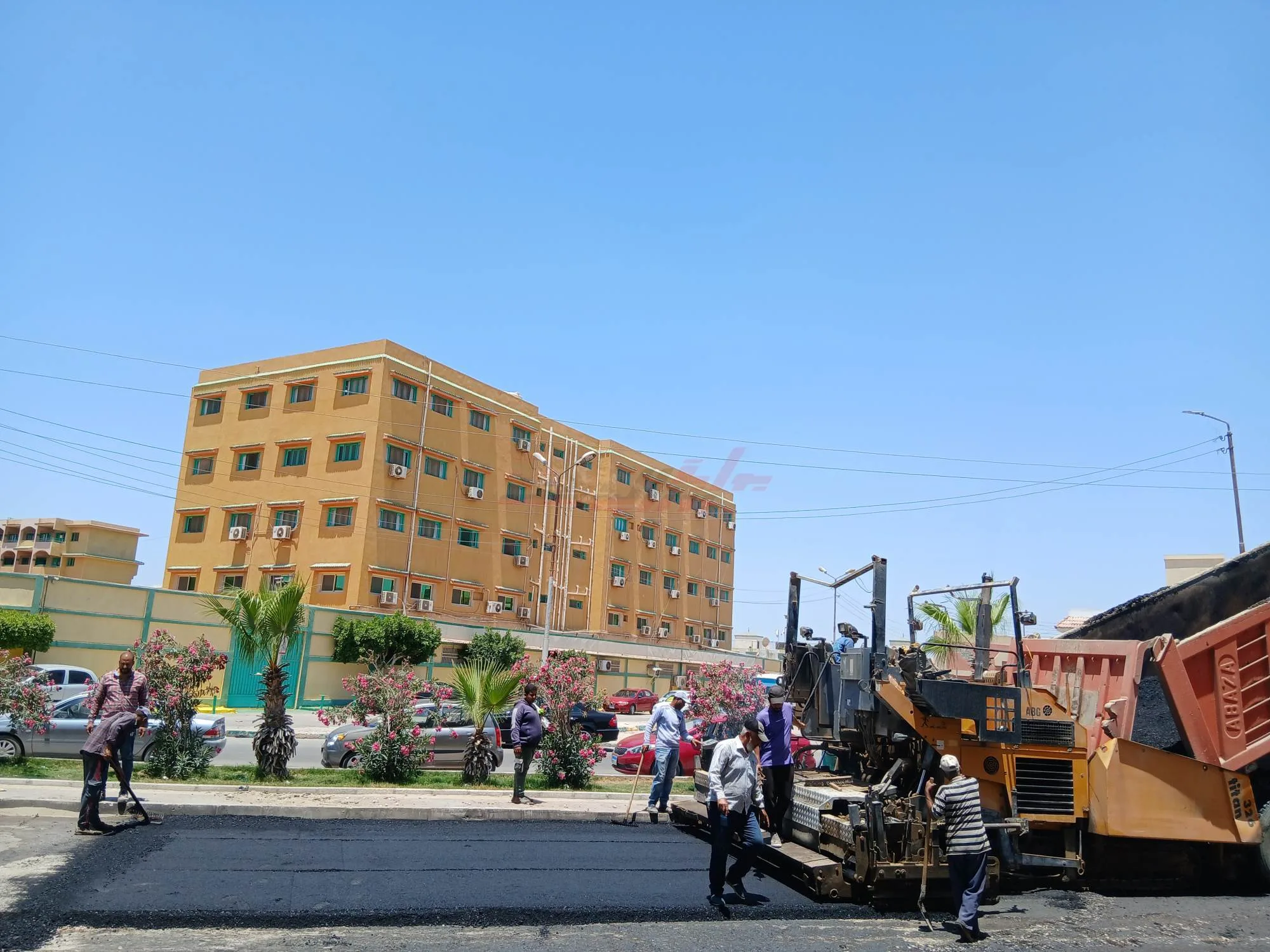 إتمام أعمال تعبيد شارع عباس العقاد في الإسماعيلية إتمام أعمال تعبيد شارع عباس العقاد في الإسماعيلية