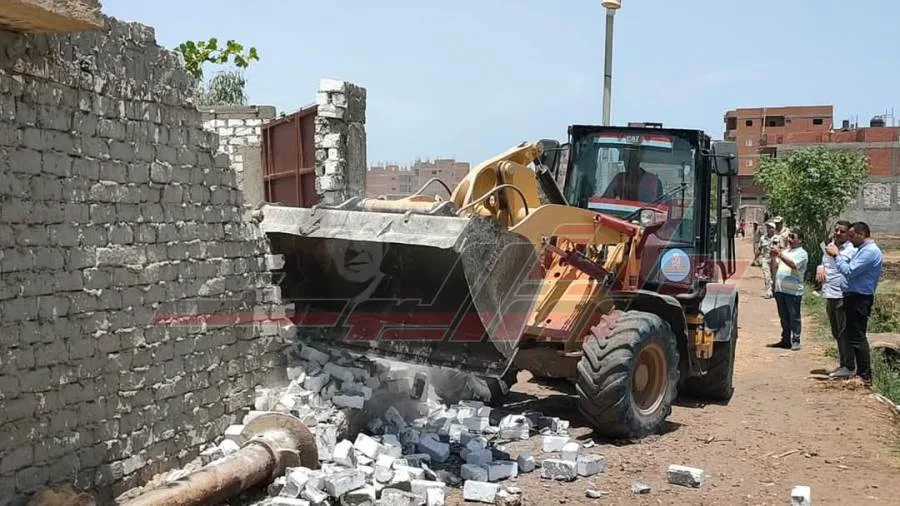 إجراء 14 عملية إزالة على مساحة 27 قيراطًا في كفر الشيخ