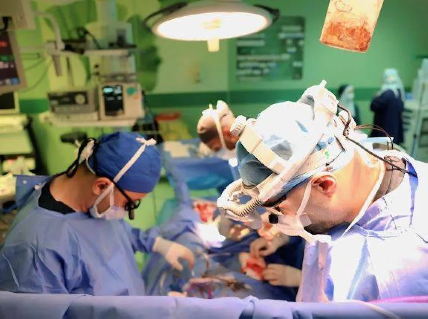 إجراء أول جراحة قلب مفتوح لحاج في مركز القلب بالمدينة المنورة إجراء أول جراحة قلب مفتوح لحاج في مركز القلب بالمدينة المنورة