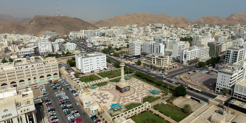 إجمالي القروض المقدمة من القطاع المصرفي يبلغ 33.4 مليار ريال عُماني إجمالي القروض المقدمة من القطاع المصرفي يبلغ 33.4 مليار ريال عُماني