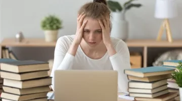 إذا كنت تعاني من نسيان المفاتيح.. طبيب يقدم نصائح للتغلب على ضعف التركيز