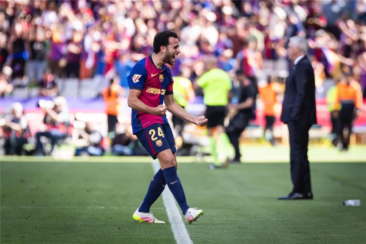 إريك جارسيا يتوجه بطلب خاص إلى فليك بعد فوز برشلونة على ريال مدريد