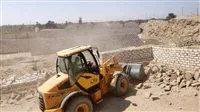إزالة 16 حالة بناء مخالف على أراضي الدولة والمزارع في قنا