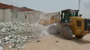 إزالة انتهاكات على مساحة 2912 متر مربع من أراضي الدولة في البحيرة