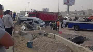 إزالة حطام حادث اصطدام 7 سيارات على الطريق الدائري في البساتين