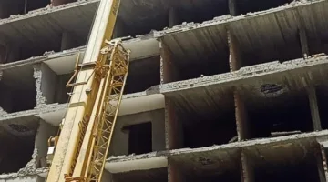 إزالة مبنى غير قانوني بسبع طوابق في عين شمس.. وتحويل عدد من مسؤولي الحي إلى النيابة الإدارية