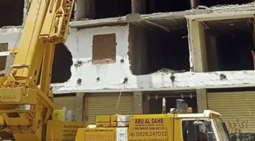 إزالة مبنى غير قانوني يتكون من 7 طوابق في عين شمس وتحويل مسؤولين في الحي إلى النيابة الإدارية.