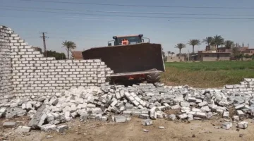 إزالة ٣٥ منشأة على الأراضي الزراعية وأملاك الدولة في الجيزة