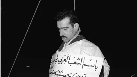 إسرائيل تعلن استعادة “الأرشيف الرسمي السوري” المتعلق بالجاسوس إيلي كوهين إسرائيل تعلن استعادة “الأرشيف الرسمي السوري” المتعلق بالجاسوس إيلي كوهين