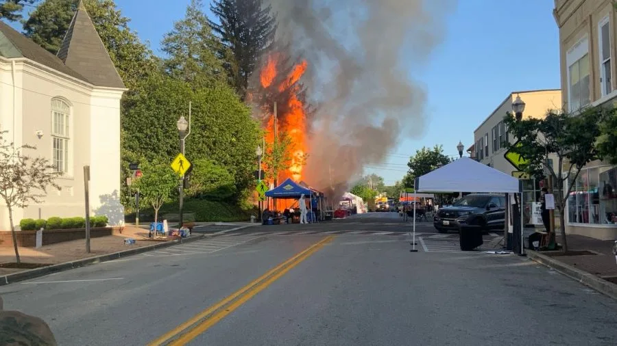 إصابة 4 أشخاص في حادث انفجار مبنى غربي تركيا