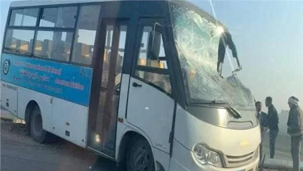 إصابة 5 طلاب جراء تصادم حافلة مدرسية بعمود إنارة في هليوبوليس إصابة 5 طلاب جراء تصادم حافلة مدرسية بعمود إنارة في هليوبوليس