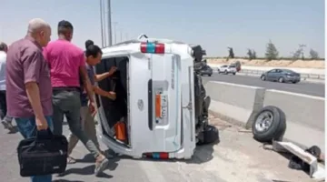 إصابة 6 أشخاص في حادث انقلاب ميكروباص على الطريق الإقليمي