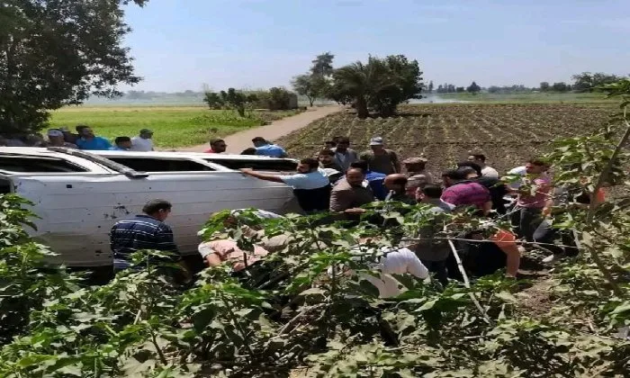 إصابة 6 طلاب نتيجة انقلاب ميكروباص على طريق “ههيا – أبوكبير” في الشرقية إصابة 6 طلاب نتيجة انقلاب ميكروباص على طريق “ههيا – أبوكبير” في الشرقية