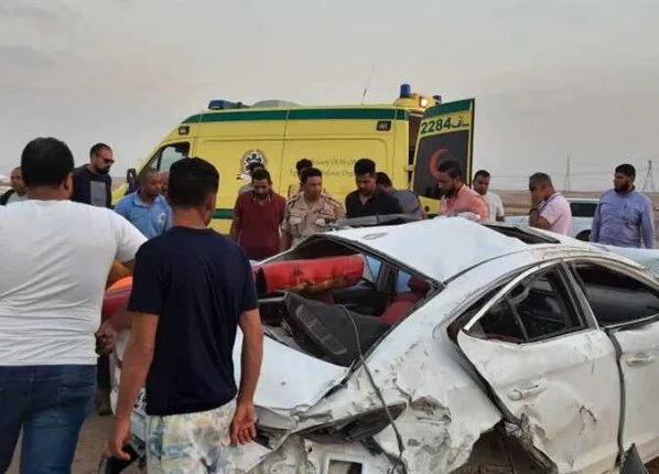 إصابة ثلاثة أفراد نتيجة انقلاب شاحنة في الغربية