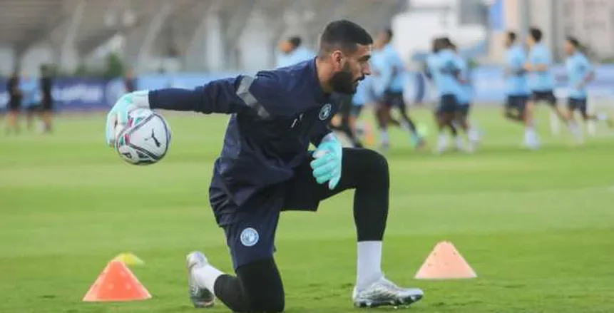 إصابة حارس بيراميدز أثناء الإحماء قبل مباراة الزمالك «فيديو» إصابة حارس بيراميدز أثناء الإحماء قبل مباراة الزمالك «فيديو»