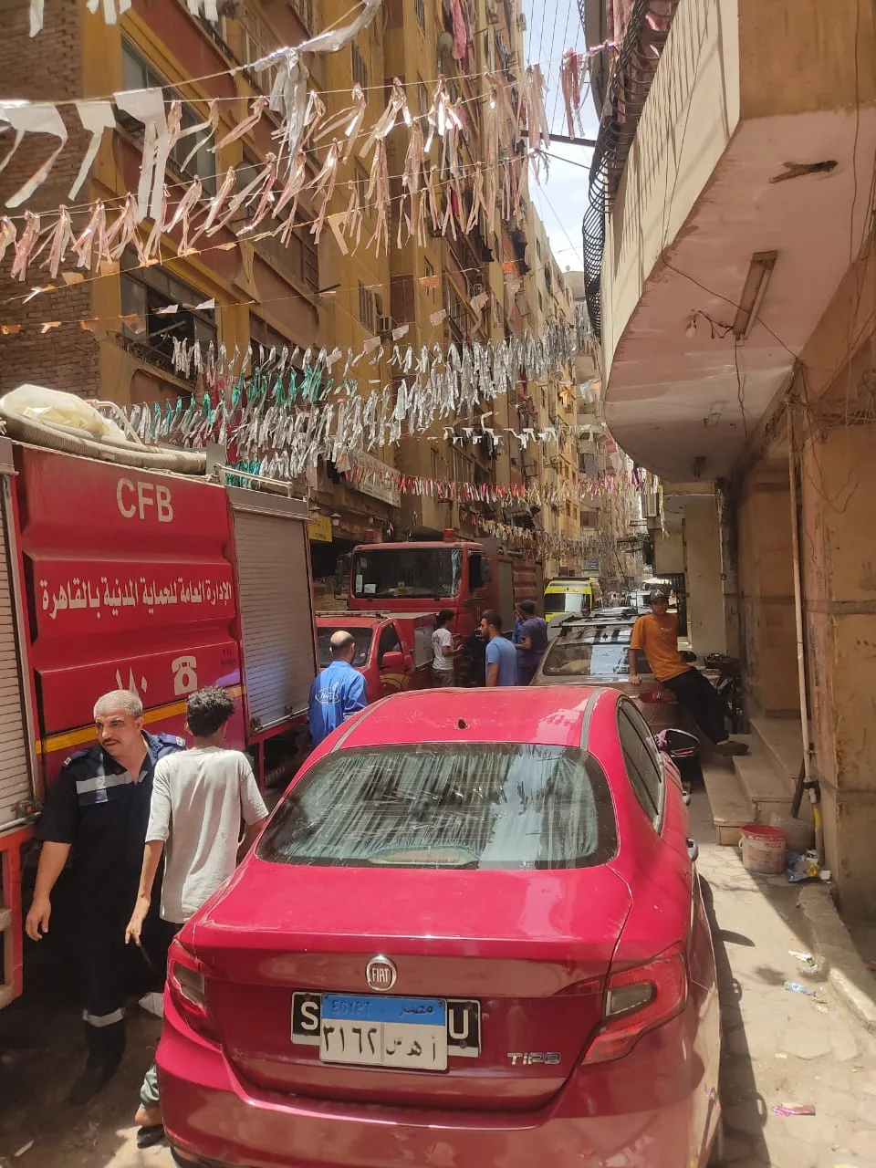إصابة خمسة أفراد جراء حريق في مبنى سكني في منطقة السلام بالقاهرة
