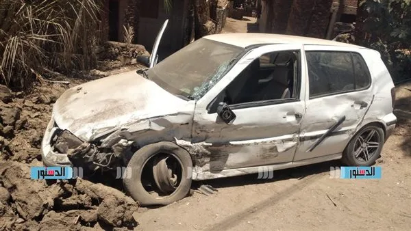 إصابة خمسة أفراد نتيجة حادث تصادم بين سيارتين على الطريق الصحراوي بالإسكندرية إصابة خمسة أفراد نتيجة حادث تصادم بين سيارتين على الطريق الصحراوي بالإسكندرية