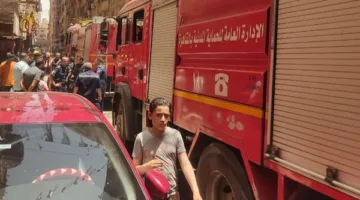 حريق ضخم يلتهم وحدة سكنية في مبنى بعين شمس