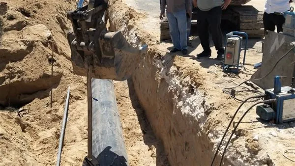 إصلاح عطل طارئ في أنبوب مياه بقرية منُهرة في بني سويف إصلاح عطل طارئ في أنبوب مياه بقرية منُهرة في بني سويف
