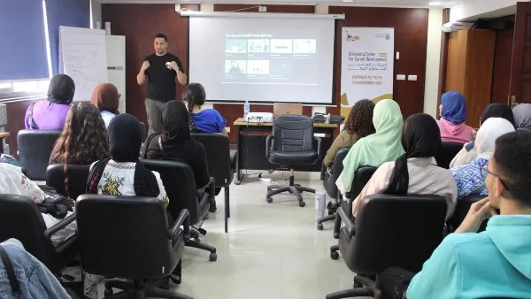 إطلاق برنامج “البوصلة المهنية” بكلية الأعمال بالإسكندرية