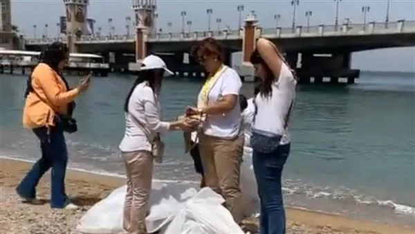إطلاق حملة لتنظيف الشاطئ وزيادة الوعي بحماية الحياة البحرية في الإسكندرية إطلاق حملة لتنظيف الشاطئ وزيادة الوعي بحماية الحياة البحرية في الإسكندرية