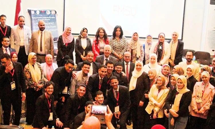 إطلاق فعاليات المؤتمر العلمي الأول لكلية الطب البشري ببني سويف إطلاق فعاليات المؤتمر العلمي الأول لكلية الطب البشري ببني سويف