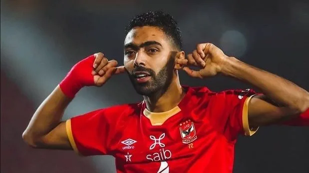 إعلامي يكشف حقيقة رحيل حسين الشحات عن الأهلي