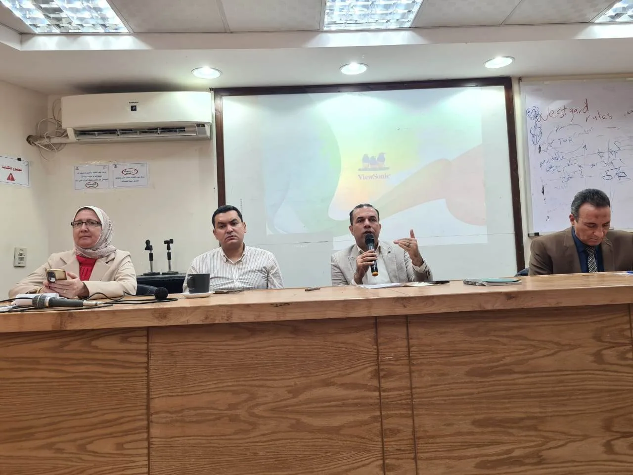 إعلان حالة الطوارئ وزيادة الاستعداد القصوى في مستشفيات البحيرة إعلان حالة الطوارئ وزيادة الاستعداد القصوى في مستشفيات البحيرة