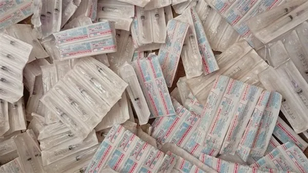 إغلاق متجر للأدوات الطبية ومستحضرات التجميل واللوازم الجراحية منتهية الصلاحية في الغربية إغلاق متجر للأدوات الطبية ومستحضرات التجميل واللوازم الجراحية منتهية الصلاحية في الغربية