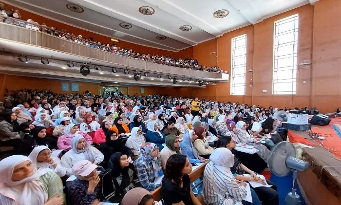 إقبال كبير على الدورات المجانية للمراجعات النهائية لطلاب الثانوية العامة في بورسعيد إقبال كبير على الدورات المجانية للمراجعات النهائية لطلاب الثانوية العامة في بورسعيد