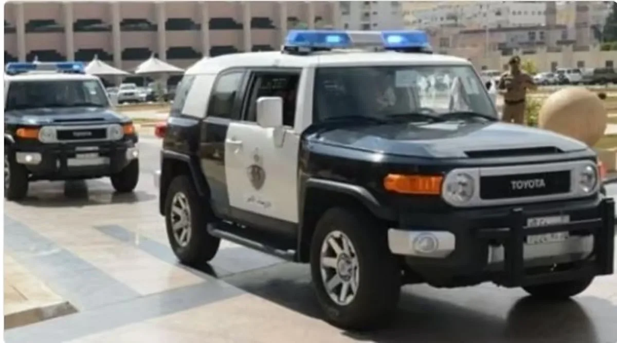 إلقاء القبض على اثنين من الوافدين بتهمة الاحتيال من خلال نشر إعلانات زائفة لحملات حج. إلقاء القبض على اثنين من الوافدين بتهمة الاحتيال من خلال نشر إعلانات زائفة لحملات حج.