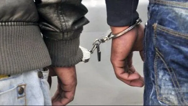 إلقاء القبض على شابين بتهمة حيازة المخدرات بهدف الترويج في المرج إلقاء القبض على شابين بتهمة حيازة المخدرات بهدف الترويج في المرج