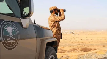 إلقاء القبض على مواطن في جازان بتهمة نقل أربعة مخالفين لأنظمة أمن الحدود