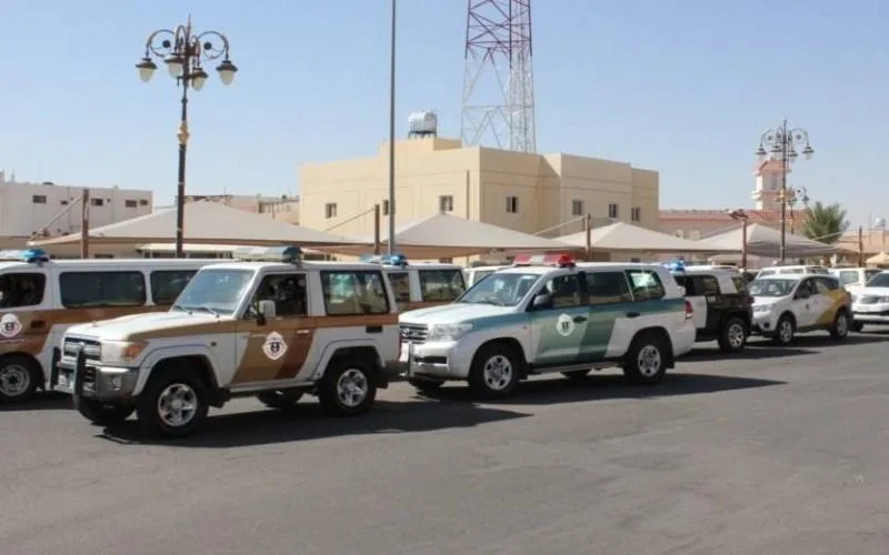 إلقاء القبض على مواطن لنقله 9 إثيوبيين بطريقة غير قانونية في جازان إلقاء القبض على مواطن لنقله 9 إثيوبيين بطريقة غير قانونية في جازان