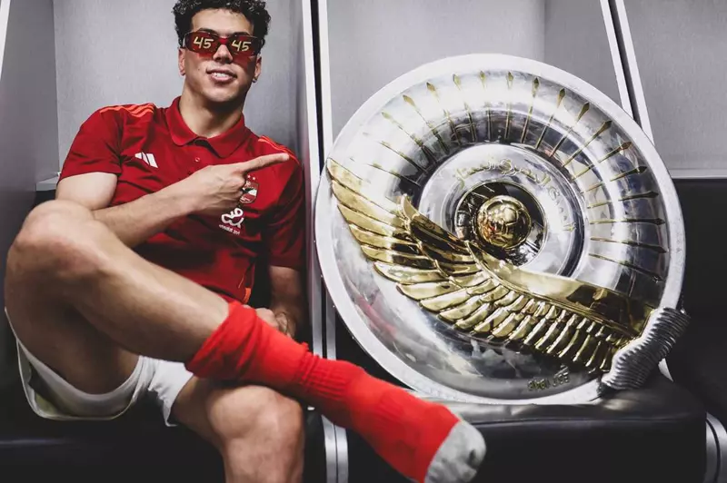 إمام عاشور: زيزو أرسل لي تهنئة بعد تحقيق الدوري.. ونترقب حضور ميسي في كأس العالم للأندية