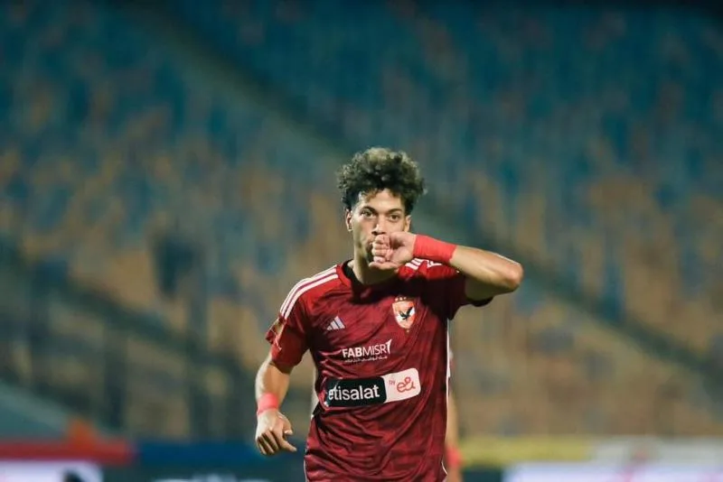 إمام عاشور في دائرة اهتمام مشروع نيوم السعودي.. والأهلي يسعى لتجديد عقد اللاعب إمام عاشور في دائرة اهتمام مشروع نيوم السعودي.. والأهلي يسعى لتجديد عقد اللاعب