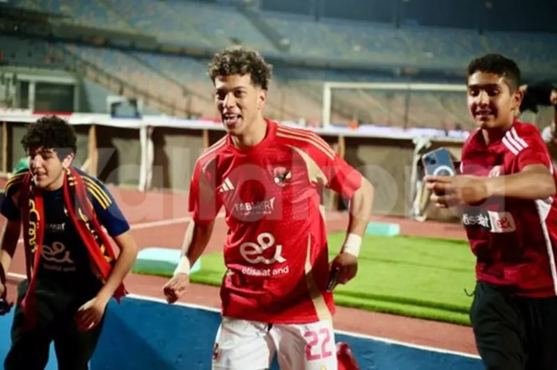 إمام عاشور يتناول مواضيع: انضمام عماد النحاس، مكالمة بنشرقي، وتأثير الجماهير. إمام عاشور يتناول مواضيع: انضمام عماد النحاس، مكالمة بنشرقي، وتأثير الجماهير.