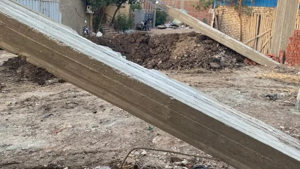 إنذار للمخالفين.. محافظة الجيزة تزيل حالات بناء مخالف بمنطقة المنصورية بالهرم