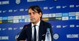 إنزاجي يؤكد موقفه بخصوص قيادة الهلال السعودي.