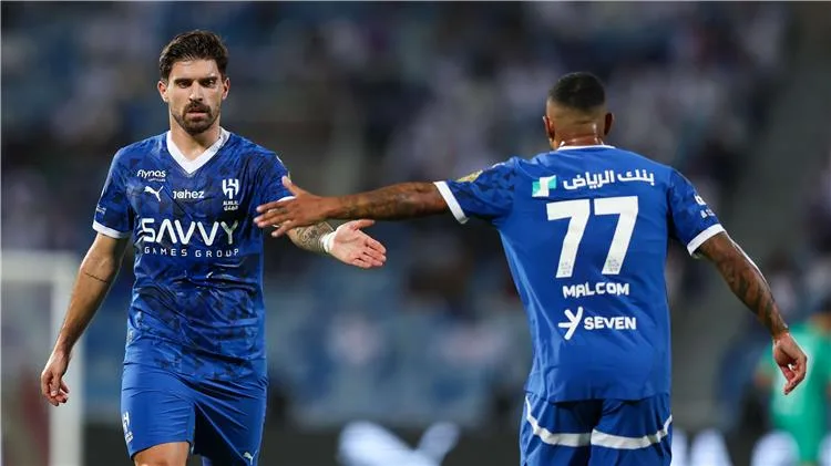 إنزاجي يعلق على الأخبار المتعلقة باهتمام الهلال السعودي بالتعاقد معه قبل بطولة كأس العالم للأندية. إنزاجي يعلق على الأخبار المتعلقة باهتمام الهلال السعودي بالتعاقد معه قبل بطولة كأس العالم للأندية.