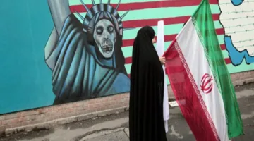 إيران تشير إلى احتمال السماح لمفتشين أمريكيين بدخول المنشآت النووية وتؤكد: تخصيب اليورانيوم خط أحمر ومستعدون لقبول القيود مقابل رفع العقوبات.