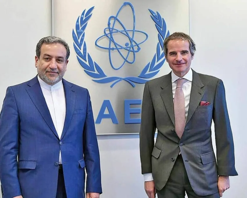 إيران قد توافق على وجود مفتشين أمريكيين من الوكالة الدولية للطاقة الذرية إيران قد توافق على وجود مفتشين أمريكيين من الوكالة الدولية للطاقة الذرية