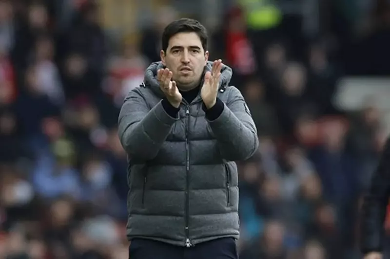 إيرايولا يرفض عرض الهلال ويؤكد استمراره مع بورنموث. إيرايولا يرفض عرض الهلال ويؤكد استمراره مع بورنموث.