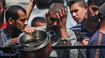 إيصال المساعدات إلى غزة: ما الذي أدى إلى تغيير موقف نتنياهو؟