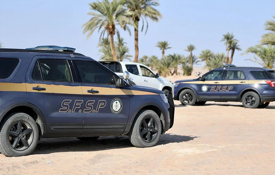 إيقاف مخالفَين لاستغلالهما الرواسب في تبوك إيقاف مخالفَين لاستغلالهما الرواسب في تبوك