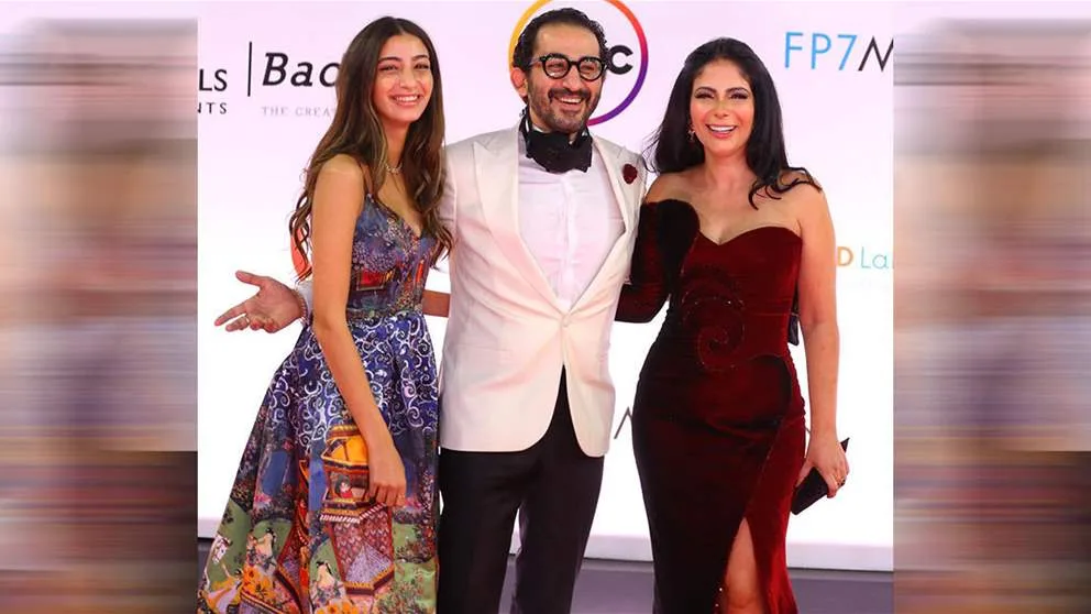 ابنة أحمد حلمي ومنى زكي تبرز بشدة بفضل التشابه الكبير بينها وبين والدتها ابنة أحمد حلمي ومنى زكي تبرز بشدة بفضل التشابه الكبير بينها وبين والدتها