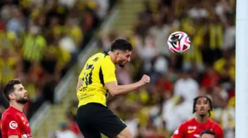 اتحاد جدة يتوج بكأس الملك تحت قيادة بنزيما وعوار (فيديو)