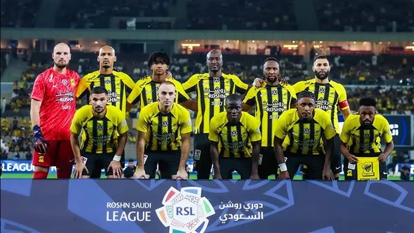 اتحاد جدة يتوج بلقب الدوري السعودي للمحترفين للمرة العاشرة في تاريخه اتحاد جدة يتوج بلقب الدوري السعودي للمحترفين للمرة العاشرة في تاريخه
